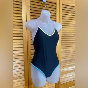 Endless Waves: Colorblock Bathing suit
